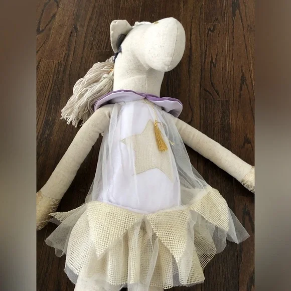 Pottery Barn Kids Designer Doll Everly Horse Linen Plush - 28" Length - EUC! - Picture 7 of 15